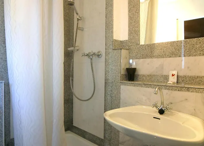 Airporthotel Regent 3*
