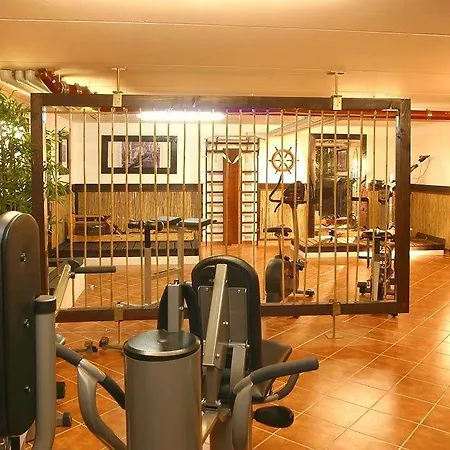 Hotel Airporthotel Regent 3*